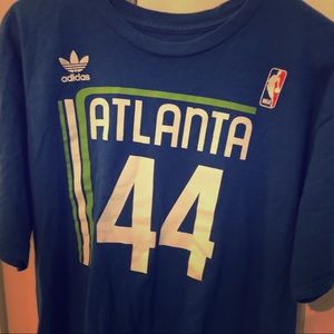 Atlanta Hawks Pistol Pete Maravich Shirt